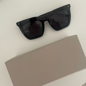 Fall back dezi sunglasses